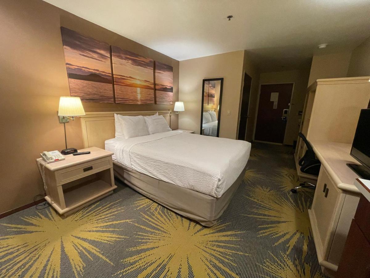 Days Inn By Wyndham Seatac Airport Exterior foto